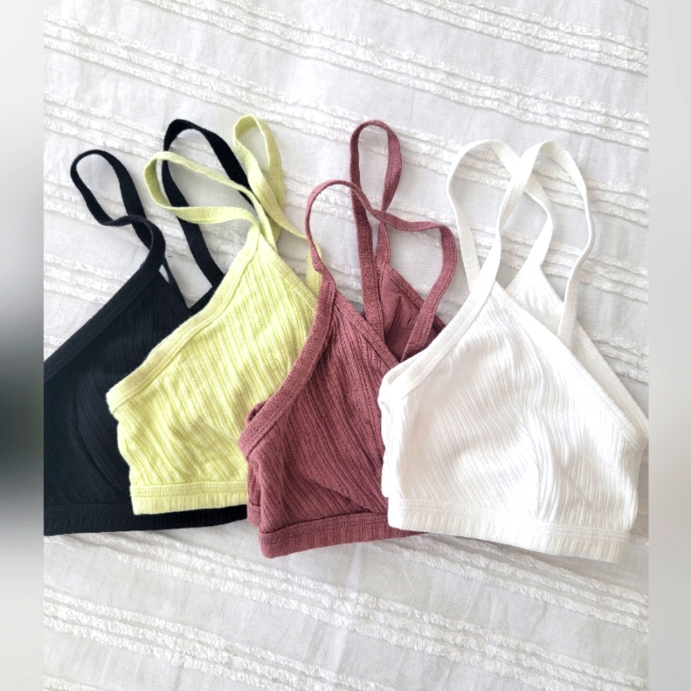 Pack of 4 bralettes